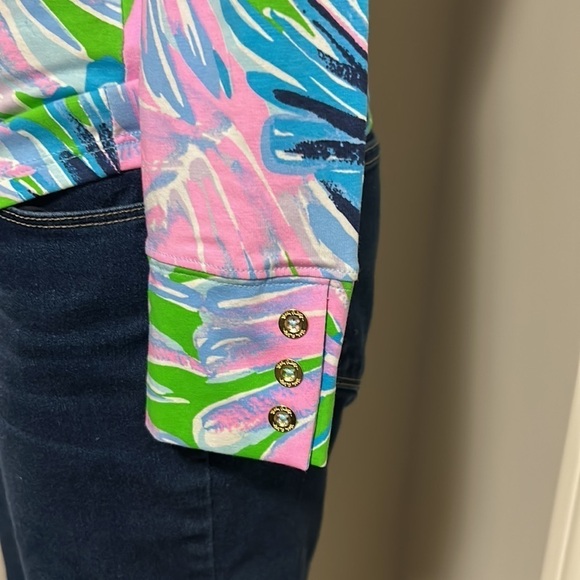 Lilly Pulitzer Aleah Top Gecko Green Beach Bash Shirt Coastal Beach XS NEW - Picture 6 of 10